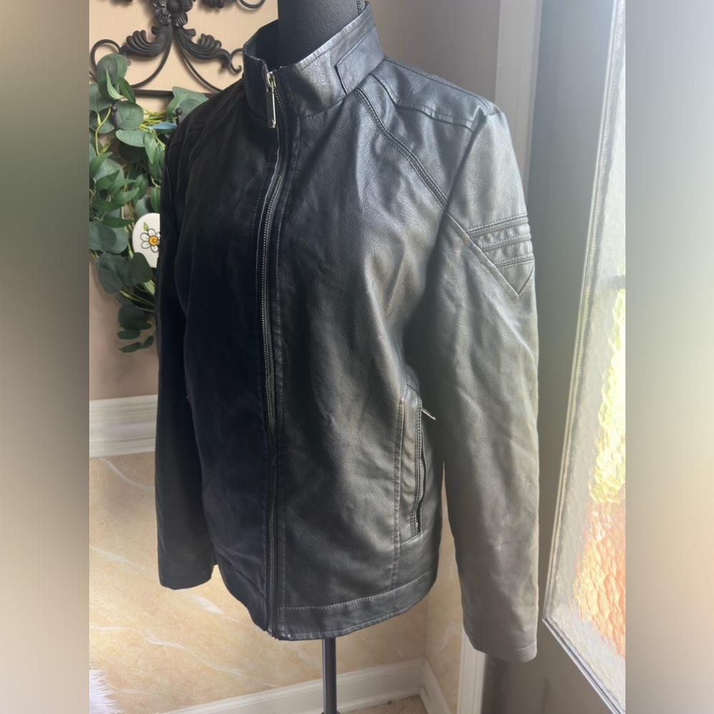 American Breed Men’s Black Vegan/Faux Leather Bike Jacket,  Faux fur lined